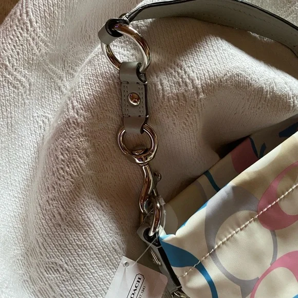 Coach Carly Signature Optic Hobo Bag jacquard fabric silver leather trim/chain - Picture 9 of 16